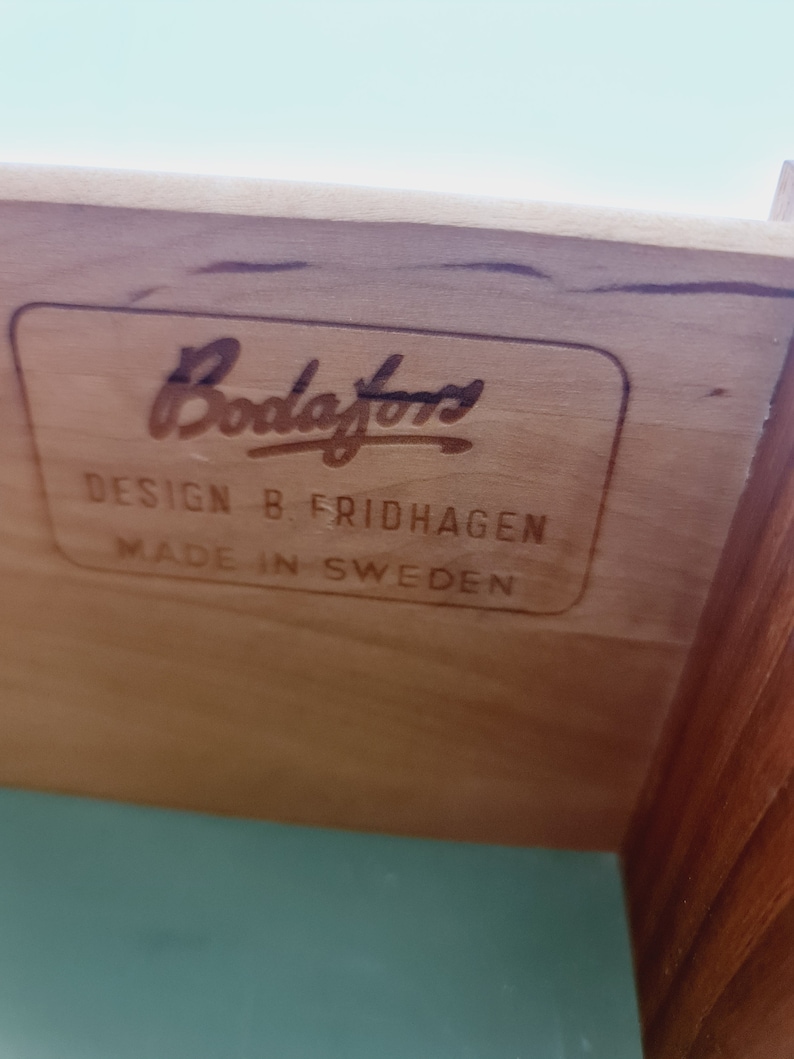 Midcentury Swedish chest of drawers / 4 drawers cabinet by Bertil Fridhagen for Bodafors, 1960s image 5