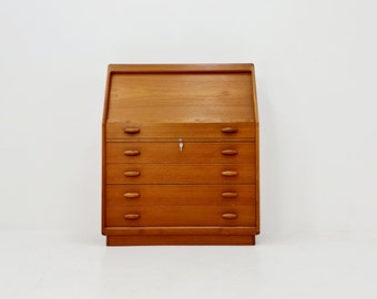 Midcentury Danish vintage Secretary /Make up by Dyrlund, 1960s