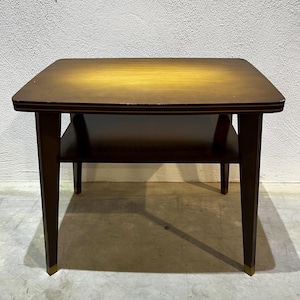 Tavolino vintage con ripiano