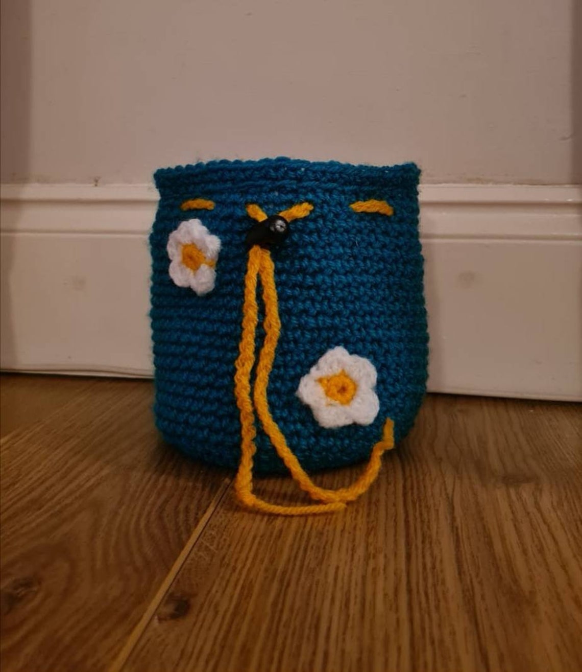 Daisy Hand crocheted Climbing chalk bag | Etsy