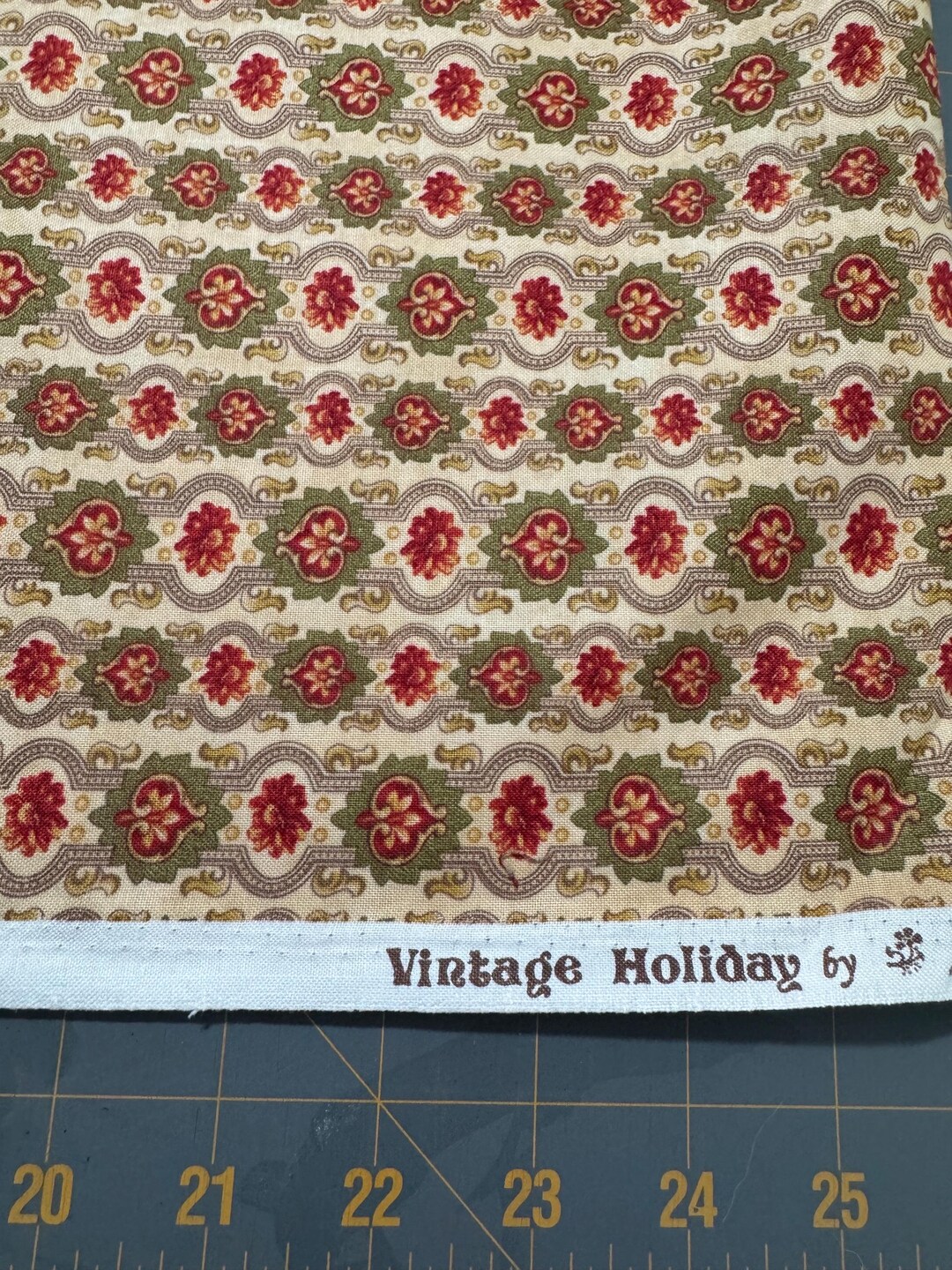 17” Vintage Holiday by April Cornell Co Cotton Fabric for  display picture 1