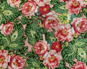 1/2 Yd Vintage Floral Cotton Fabric by David Textiles S4