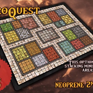 Puede incluir: Una alfombrilla de juego de neopreno negro con un patrón de cuadrícula blanca y azulejos coloridos. La alfombrilla está diseñada para el juego de mesa HeroQuest y presenta una opción de 2 pasillos para evitar apilar miniaturas en las áreas de los pasillos. La alfombrilla tiene un grosor de 2 mm.