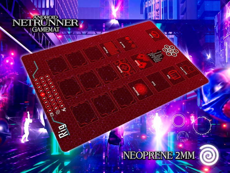 Puede incluir: Alfombrilla de juego de neopreno roja y negra con un dise&ntilde;o futurista. La alfombrilla presenta una cuadr&iacute;cula de cuadrados con varios iconos y texto, incluyendo "RIG" y "ANDROID NETRUNNER GAMEMAT". La alfombrilla tiene un grosor de 2 mm.