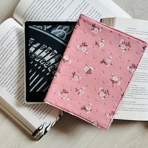 Housse Kindle rose mini fleurs, pochette Kindle florale, pochette Kindle rembourrée en papier blanc, protecteur de tissu Kindle Oasis, cadeau pour amoureux des livres