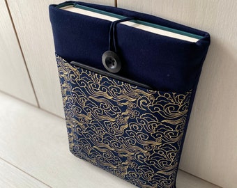 Japan Waves Book Sleeve, Japan Padded Book Cover, Fabric Book Pouch,Dark Gold Book Jacket, Book Protector, Book Lover Gift, Bookworm Gift