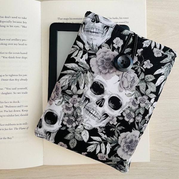 Sugar Skull Kindle Sleeve, Skull Kindle Case, Flower Skull Kindle Cover, Padded Kindle Pouch, Kindle Oasis Jacket, Kindle Paperwhite Case