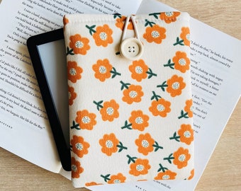 Floral Kindle Sleeve: Padded Fabric Cover with Wood Button