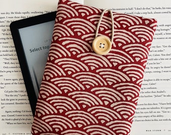 Vintage Fabric Kindle Sleeve – Handmade Padded E-Reader Cover