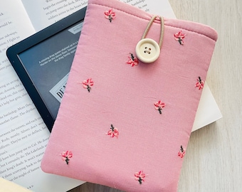 Embroidered Flower Kindle Sleeve, Pink Floral Kindle Case, Padded Kindle Paperwhite Cover, Kindle Oasis Pouch, Flower Kindle Pouch, Ereader