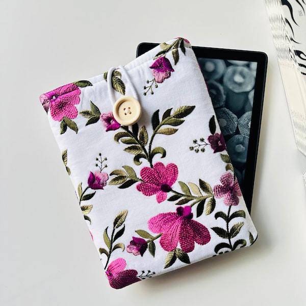 Fine Embroidery Flower Kindle Sleeve, Purple Floral Kindle Cover, Padded Kindle Pouch, Book Accessories, Kindle Paperwhite Case, Kindle Case