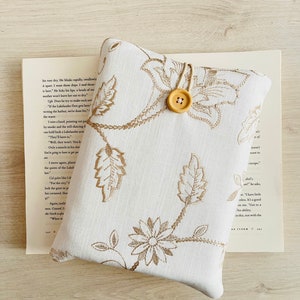 Housse de livre brodée fleurs, Couverture de livre florale, Pochette de livre fleurie, Protège-livre rembourré, Veste de livre en tissu, Cadeau pour amoureux des livres, Sac de livre