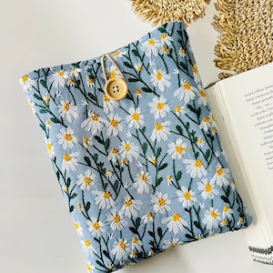Pochette de livre fleurie brodée, Couverture de livre rembourrée à fleurs, Accessoires de livre, Protège-livre à broder, Couverture de livre, Porte-livre, Cartable
