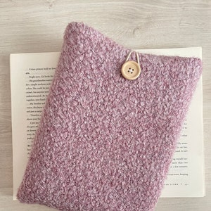 Lila Boucle Buchhülle, Gepolsterte Buchhülle, Schaf Muster Buch Tasche, Buch-Liebhaber-Geschenk, Lesezubehör, Knopfverschluss Buchschutz.