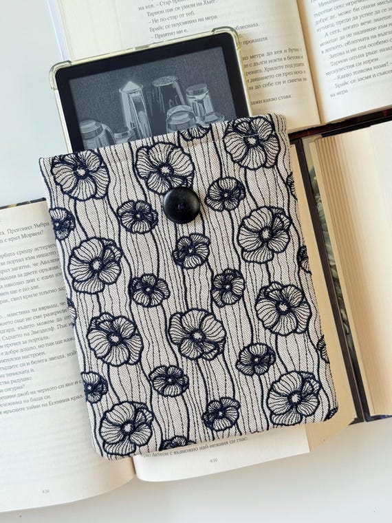 Floral Embroidery Kindle Sleeve – Poppy Flowers Handmade Padded Fabric Cover, Cozy Gift for Readers