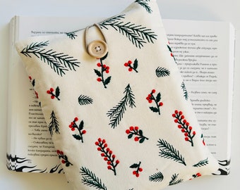 Embroidered Mistletoe Book Sleeve, Floral Book Protector, Padded Book Pouch, Embroidered Book Cover, Book Lover Gift, Book accessories