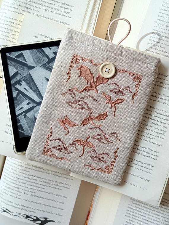 Dragon Wars Embroidery Padded Kindle Sleeve | Linen Embroidery Kindle Case | Flying Dragons Padded Kindle Pouch| Dragon Designer Embroidery