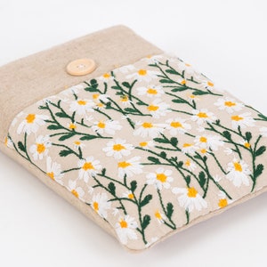 Embroidery Book Sleeve With Pocket, Daisy Book Protector, Flower Book Pouch, Padded Book Cover, Embroidered Flowers Book Jacket, Book Lover image 7