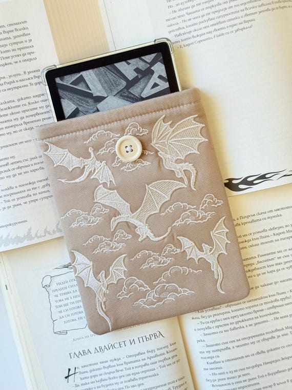 Dragon Wars Embroidery Kindle Sleeve, Embroidery E-Reader Dragon Cover, Unique Universal Kindle Case, Padded Kindle Pouch, Book Lover Gift