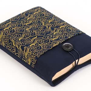 Japan Waves Book Sleeve, Japan Padded Book Cover, Fabric Book Pouch,Dark Gold Book Jacket, Book Protector, Book Lover Gift, Bookworm Gift image 10
