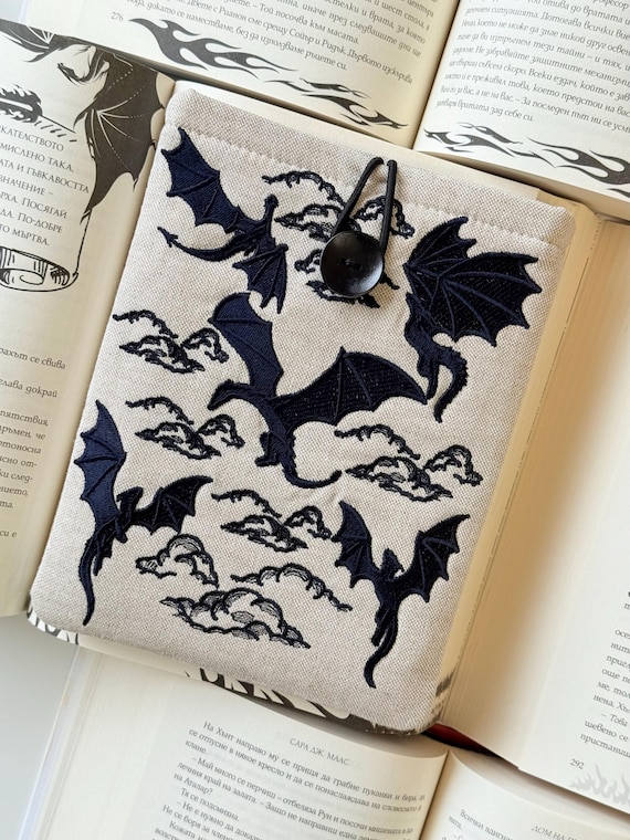 Dragon Wars Embroidery Kindle Sleeve, Embroidery E-Reader Dragon Cover, Unique Universal Kindle Cover, Padded Kindle Pouch, Book Lover Gift