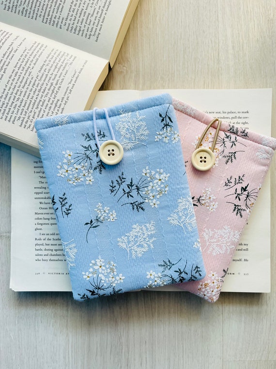 Baby Pink & Blue Kindle Sleeve, Padded Kindle Cover, Kindle Paperwhite Sleeve, Floral Kindle Pouch, Flower Kindle Case, Kindle Protector