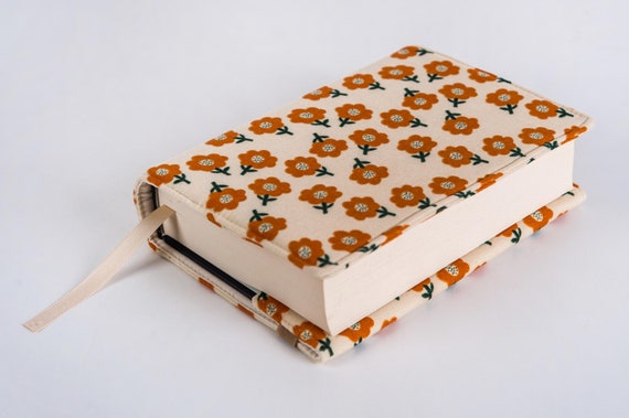 Adjustable Book Cover with Elastic Closure, Floral Book Jacket, Daisies Flowers Padded Book Protector, Book Accessories, Book Lover Gift
