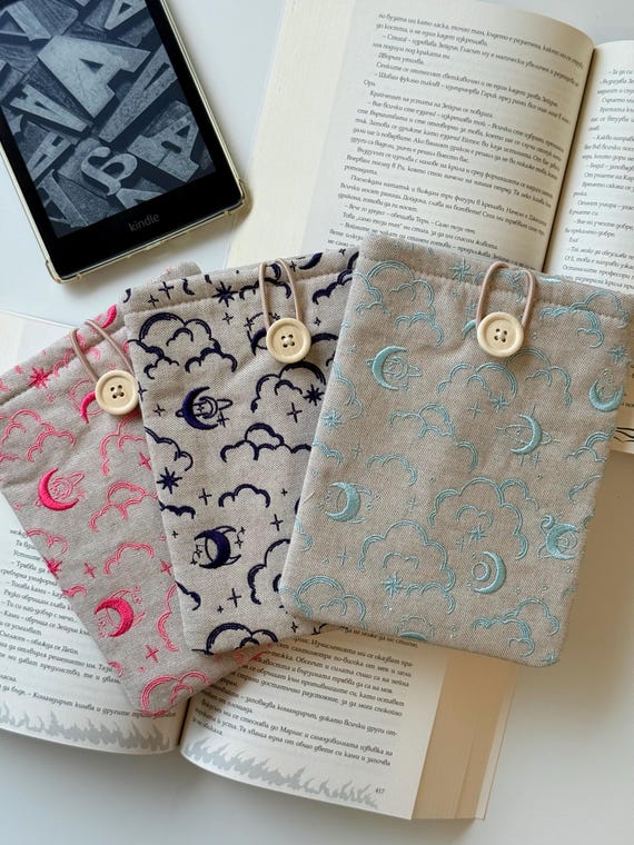 Celestial Embroidery Padded Kindle Sleeve | E-Reader Case | Protective Cover | Padded Embroidery E-Reader Pouch | Sun and Moon Kindle Case