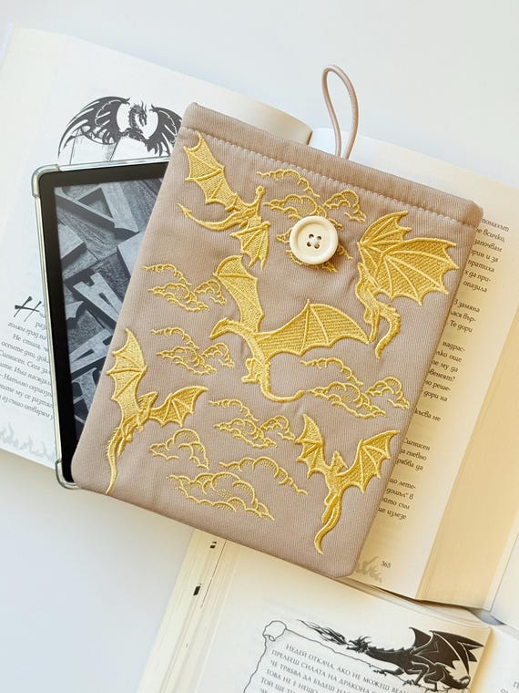 Dragon Wars Embroidery Kindle Sleeve, Embroidery E-Reader Dragon Cover, Unique Universal Kindle Case, Padded Kindle Pouch, Book Lover Gift