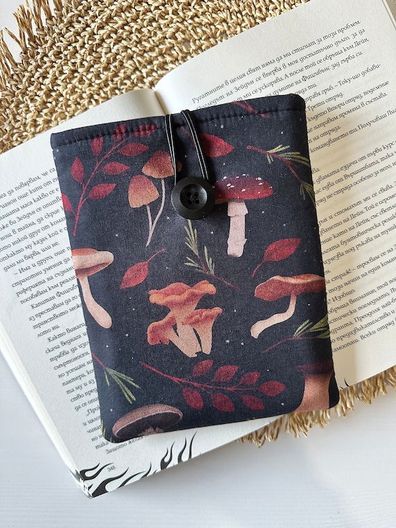 Mushrooms Kindle Sleeve, Padded Kindle Paperwhite Protector, Book Accessories, Book Lover Gift, E-Reader Pouch, Kindle Oasis Cover