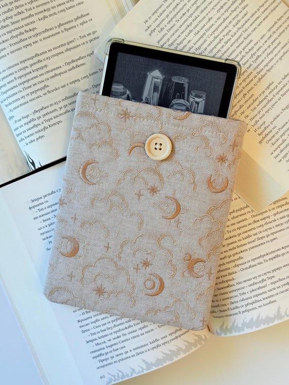 Celestial Embroidery Padded Kindle Sleeve, E-Reader Case, Protective Cover, Padded Embroidery E-Reader Pouch, Designer Embroidery Sleeve