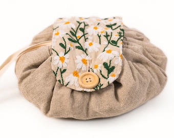 Linen Embroidered Round Drawstring Bag, Make up bag, Make up organizer, Cosmetic bag, Cosmetic organizer, Toiletry bag, Travel make up bag