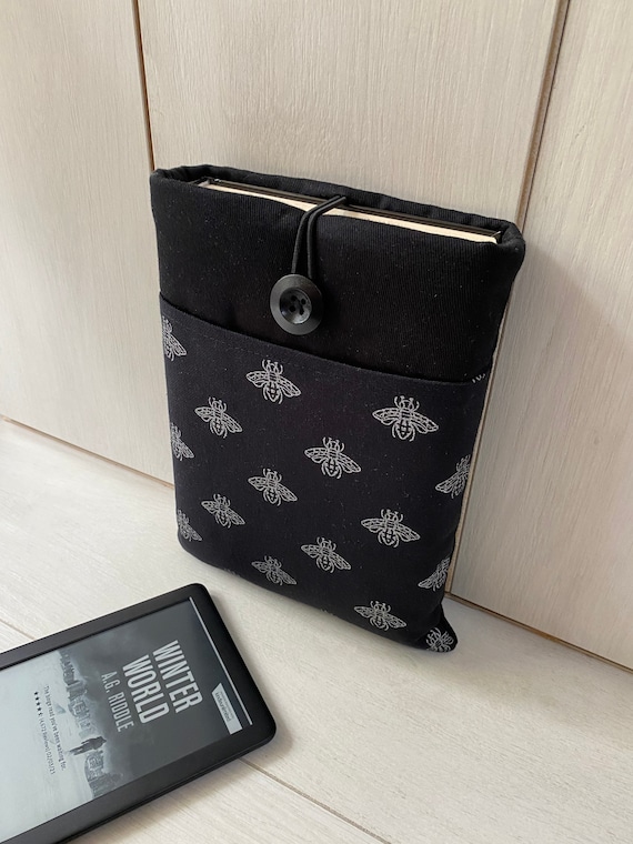 Silver Bee Book Sleeve, Bees Book Cover, Bumblebee Book Pouch, Bookworm Gift, Bee Padded Book Jacket, Silver Queen Bee Book Purse, Book Bag