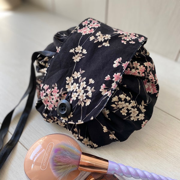 Bolsa de cordón redonda de flor de ciruelo, bolsa de maquillaje, organizador de maquillaje, bolsa cosmética, organizador cosmético, bolsa de aseo, bolsa de maquillaje de viaje