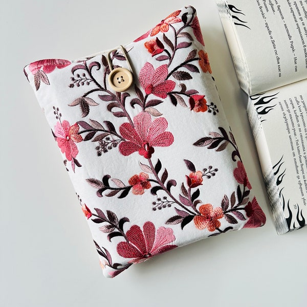 Embroidery Floral Book Sleeve, Embroidery Flower Book Pouch, Garden Flowers Book Protector, Padded Book Cover, Book Lover Gift, Book Bag