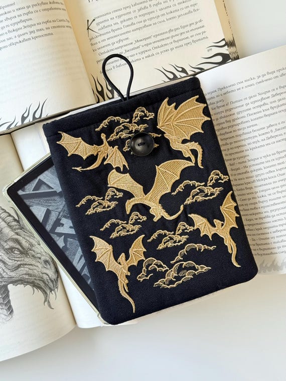 Dragon Wars Embroidery Kindle Sleeve, Embroidery E-Reader Dragon Cover, Unique Universal Kindle Cover, Padded Kindle Pouch, Kindle Case