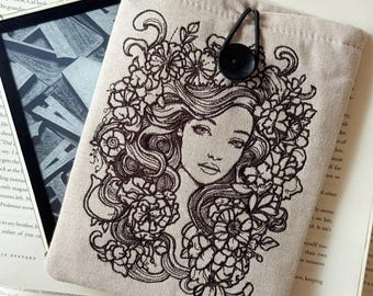 Custodia ricamata per Kindle – Cover floreale per e-reader, regalo unico per gli amanti della lettura.