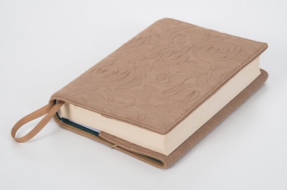 Roses Couverture de livre biblique à couverture rigide, Couverture de livre de prière, Veste de livre réglable vintage Feel Custom Size, Cadeaux d’amoureux des livres