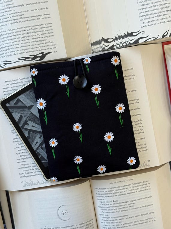 Embroidery Daisies Flower Kindle Sleeve, Padded Embroidered Daisy Kindle Protector, E-Reader Floral Kindle Case, Flower Design Kindle Cover