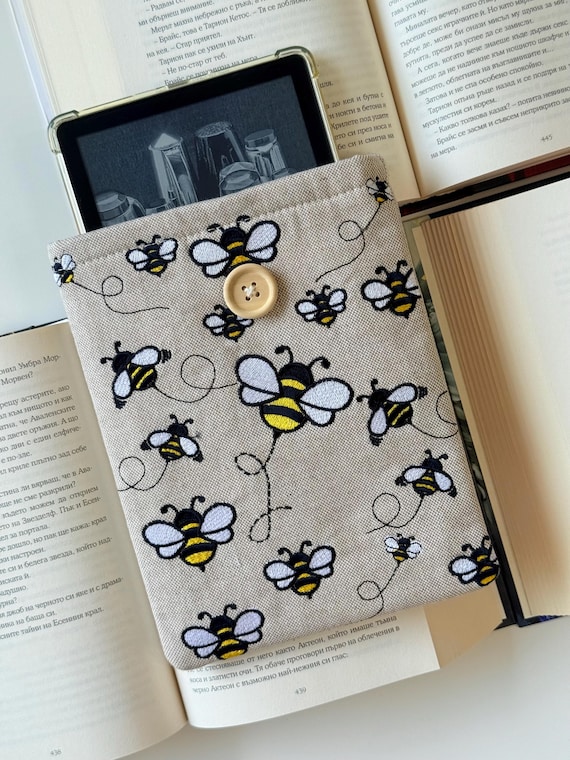 Bee Embroidery Kindle Sleeve – Handmade Padded Fabric Cover, Bumblebee Book Protector for E-Readers
