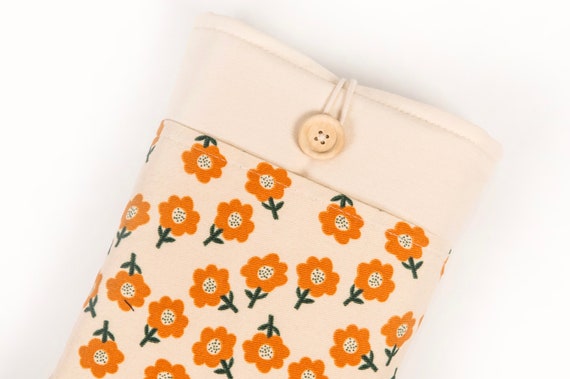 Flower book sleeve, Book protector with pocket, Padded book sleeve, Bookworm gift, Bible cover, Book pouch, Booklovers gift, Japan flower