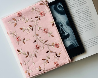 Pink Embroidery Flower Kindle Jacket, E-reader Sleeve, Padded Kindle Paperwhite Cover, Kindle 6.8” Pouch, Kindle 6” Sleeve, Book Accessories