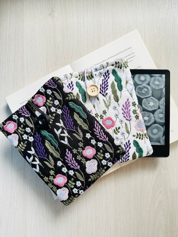 Embroidered Flowers Kindle Sleeve, Padded Kindle Cover, Kindle Paperwhite Case, Kindle Oasis Cover, IPad Sleeve, IPad Accessories, IPad Case