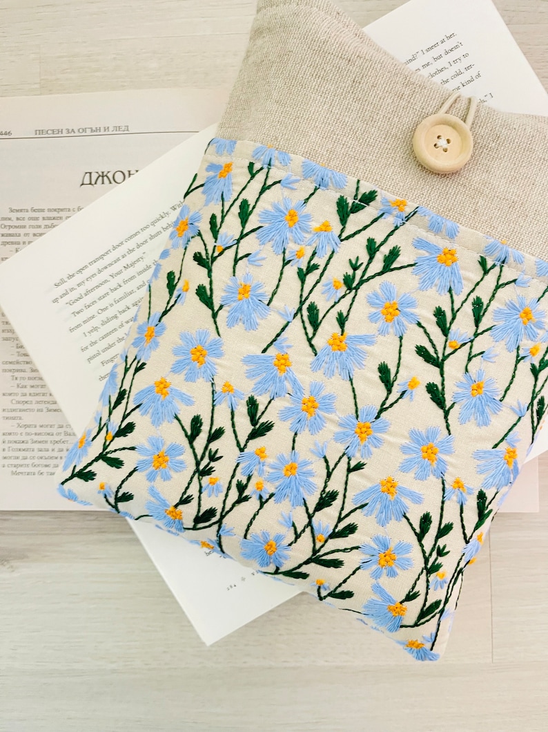 Daisy Book Sleeve Embroidered Book Cover Flower Book Pouch Etsy
