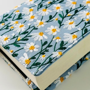 Embroidered Daisies Book Cover, Daisies Book Pouch, Custom Size Book Jacket, Adjustable Book Protector, Padded Book Cover, Book Lover Gift image 4