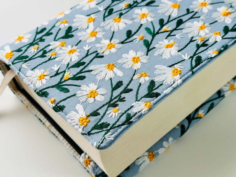 Embroidered Daisies Book Cover, Daisies Book Pouch, Custom Size Book Jacket, Adjustable Book Protector, Padded Book Cover, Book Lover Gift image 4