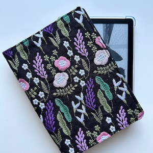 Funda Kindle de bordado, funda Kindle Paperwhite Flowers, funda Kindle acolchada, funda Kindle, regalo para amantes de los libros, accesorios para libros, funda Ereader