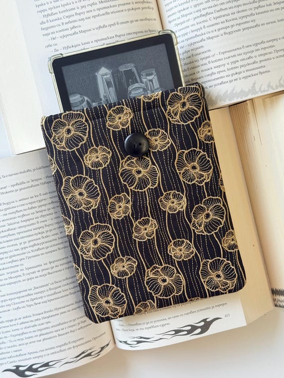 Cozy Floral Kindle Sleeve – Poppy Flowers Embroidery Handmade Padded Protector for E-Readers & Tablets