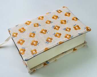 Embroidered Daisies Book Cover, Daisies Book Pouch, Custom Size Book Jacket, Adjustable Book Protector, Padded Book Cover, Book Sleeve