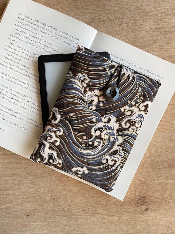 Japan Waves Kindle Sleeve, Waves Padded Kindle Pouch, Kindle Paperwhite Cover, Brown Waves Kindle Case, Kindle Oasis Fabric Bag